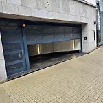 Apartment 3 2 Bathrooms 2 Toilets New Center Of Underground Parking Space Contactless Self Check-in *