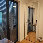 Apartment 3 2 Bathrooms 2 Toilets New Center Of Underground Parking Space Contactless Self Check-in Düsseldorf