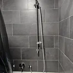 Apartment 3 2 Bathrooms 2 Toilets New Center Of Underground Parking Space Contactless Self Check-in Düsseldorf