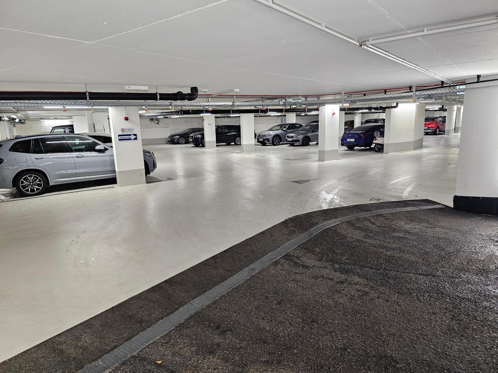 Apartment 3 2 Bathrooms 2 Toilets New Center Of Underground Parking Space Contactless Self Check-in