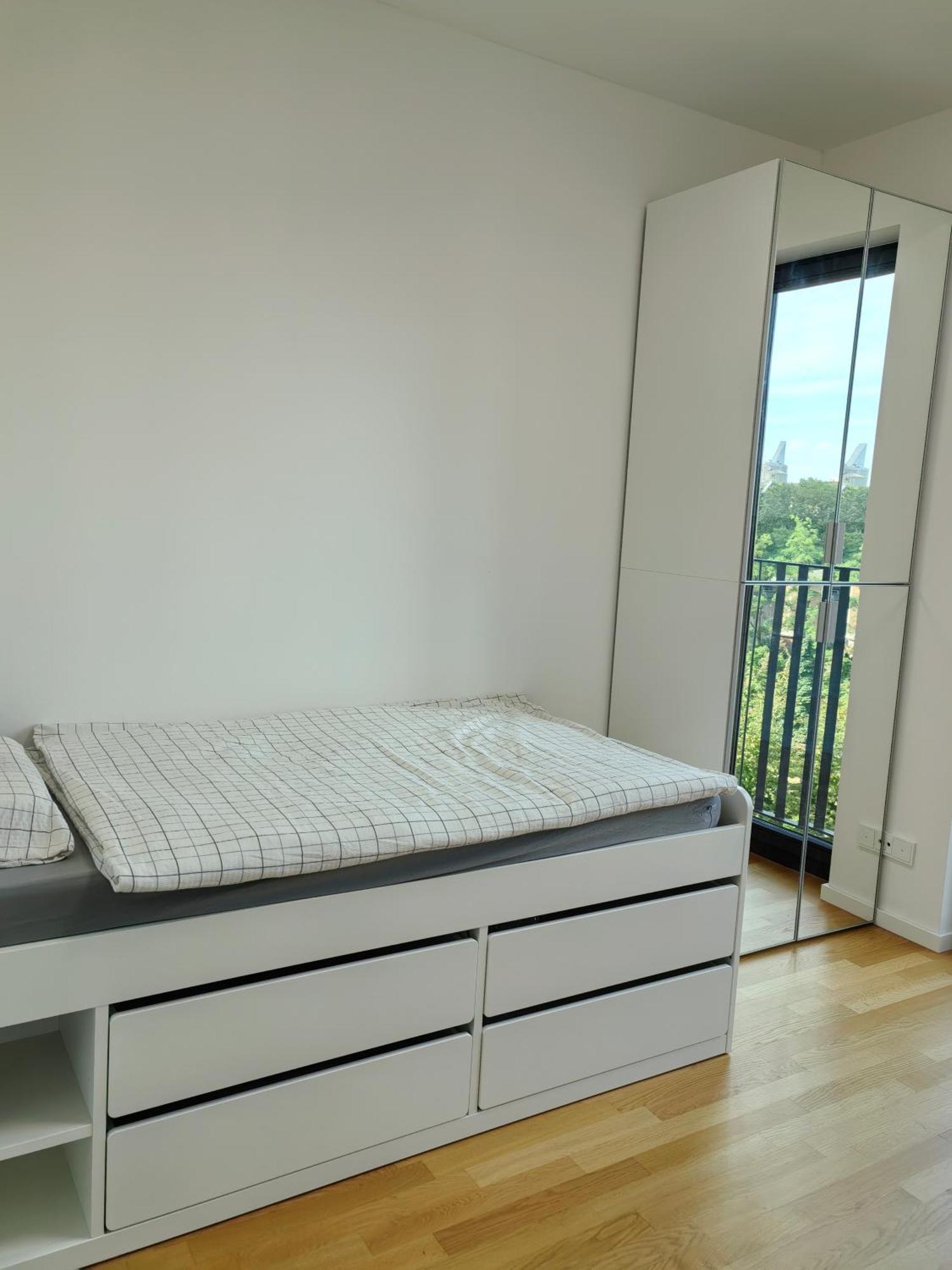 3 2 Bathrooms 2 Toilets New Center Of Underground Parking Space Contactless Self Check-in