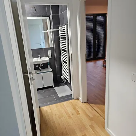 3 2 Bathrooms 2 Toilets New Center Of Underground Parking Space Contactless Self Check-in Appartement