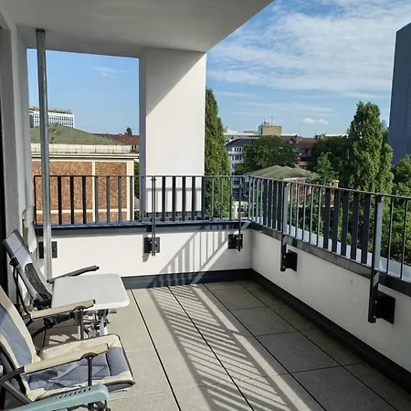 Appartement 3 2 Bathrooms 2 Toilets New Center Of Underground Parking Space Contactless Self Check-in Düsseldorf
