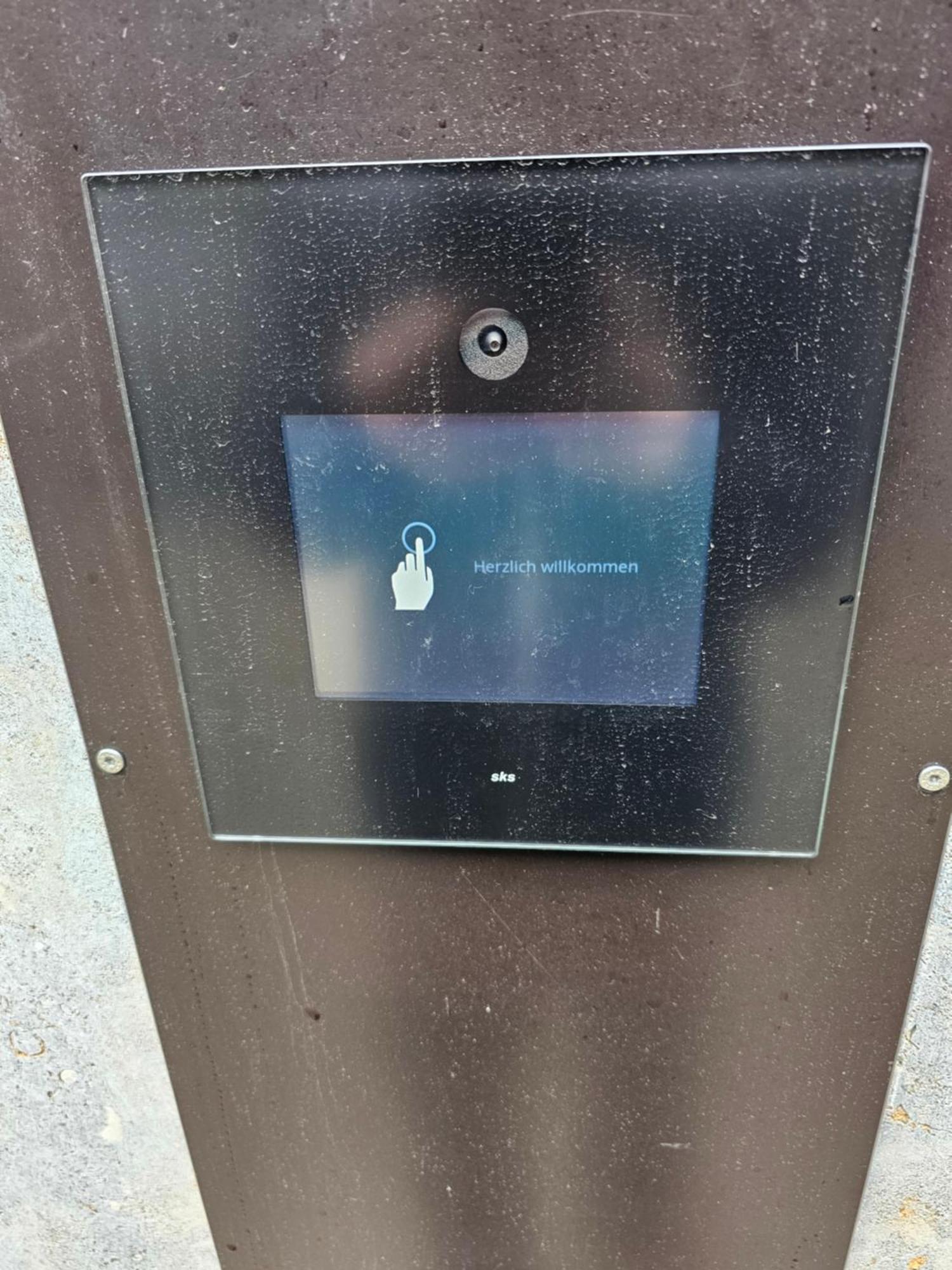 3 2 Bathrooms 2 Toilets New Center Of Underground Parking Space Contactless Self Check-in * Düsseldorf